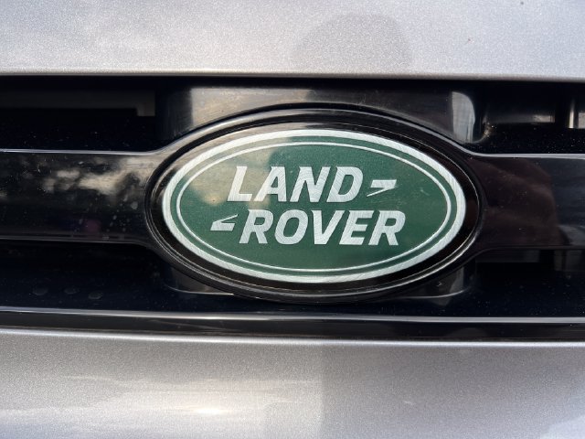 Used 2024 Land Rover Defender 110 X-Dynamic SE AWD/4WD image 40