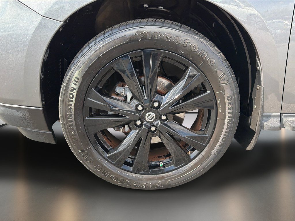 Used 2018 Nissan Pathfinder SL w/ Midnight Edition Package FWD image 10