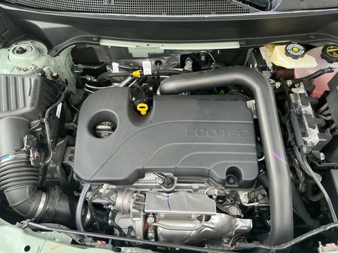 Used 2026 Chevrolet Equinox LT image 25