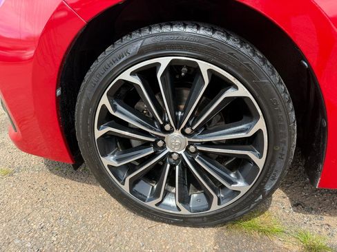 Used 2014 Toyota Corolla S image 24