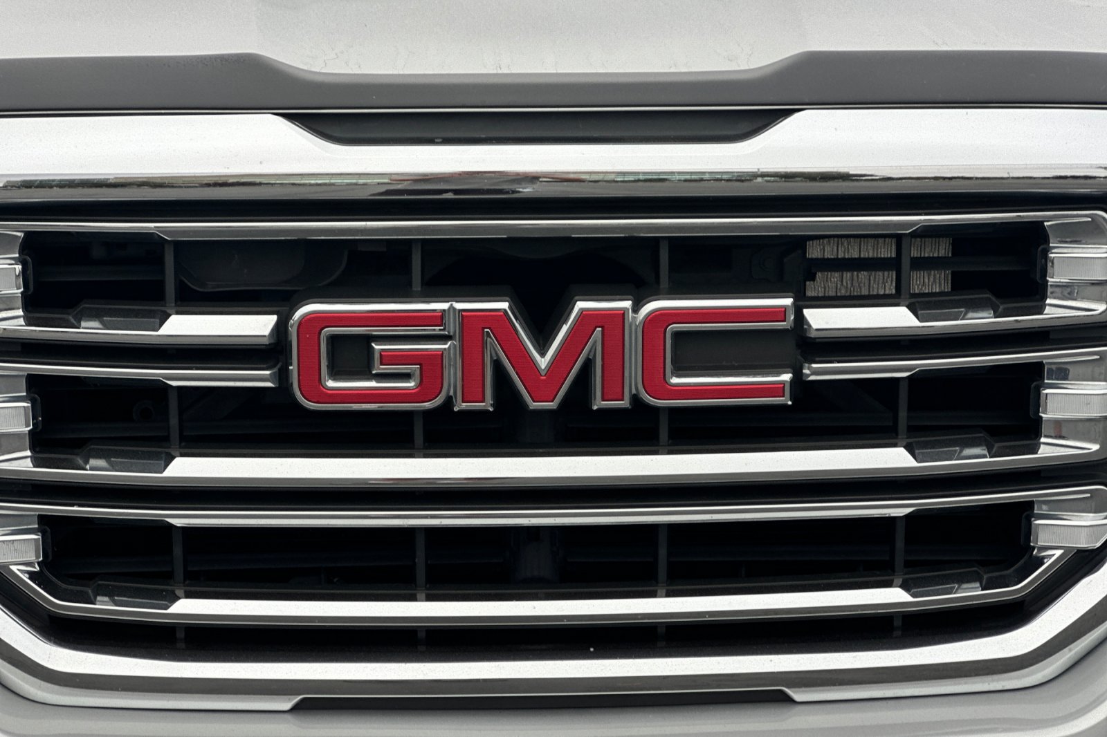 Used 2018 GMC Sierra 1500 SLT AWD/4WD image 44