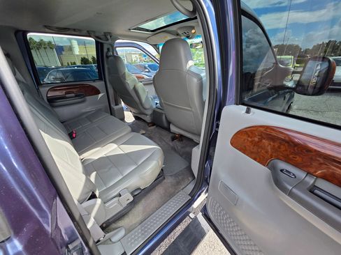 Used 2004 Ford F250 XL image 19