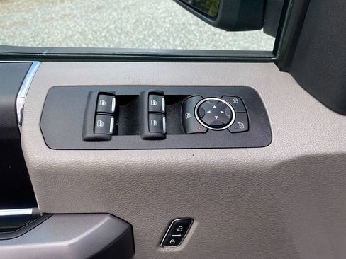 Used 2019 Ford F150 XLT image 11