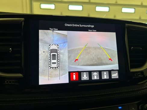 New 2027 Chrysler Pacifica Select FWD image 24