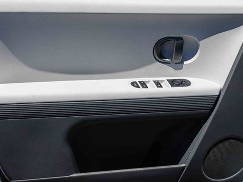 New 2026 Hyundai Ioniq 5 SEL RWD image 24