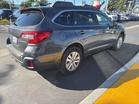 Used 2019 Subaru Outback 2.5i Premium image 23