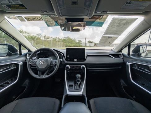 Used 2023 Toyota RAV4 LE image 17