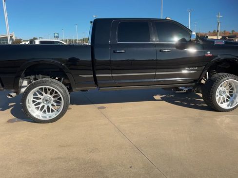 Used 2022 RAM 2500 Limited image 2