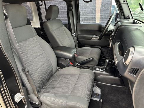 Used 2012 Jeep Wrangler Unlimited Sport w/ Connectivity Group image 4
