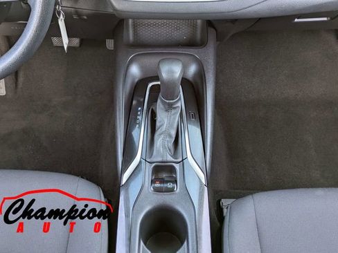 Used 2021 Toyota Corolla LE FWD image 20