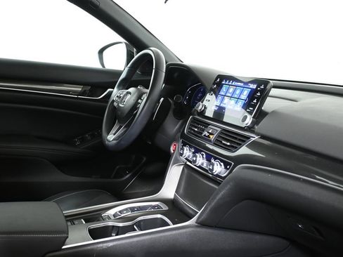 Used 2022 Honda Accord Sport image 8