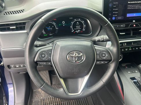 Used 2023 Toyota Venza Limited AWD/4WD image 11
