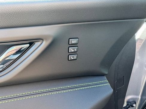 Used 2025 Subaru Ascent Bronze Edition w/ Onyx Package image 23