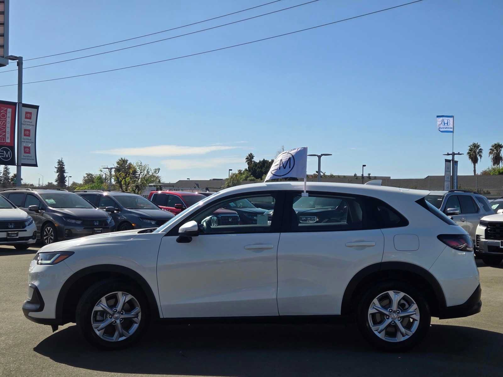 Used 2025 Honda HR-V LX image 4
