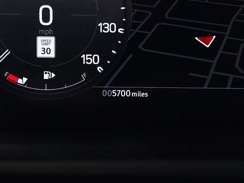 Used 2024 Land Rover Defender 110 S image 21