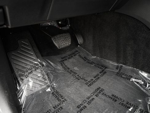 Used 2024 Toyota Sequoia Capstone AWD/4WD image 17