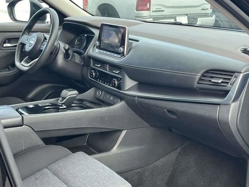 Used 2023 Nissan Rogue SV image 24