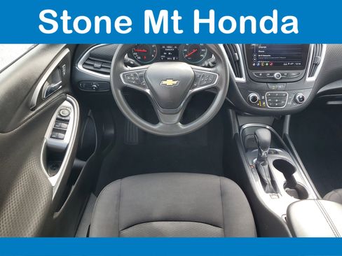 Used 2024 Chevrolet Malibu LT image 17