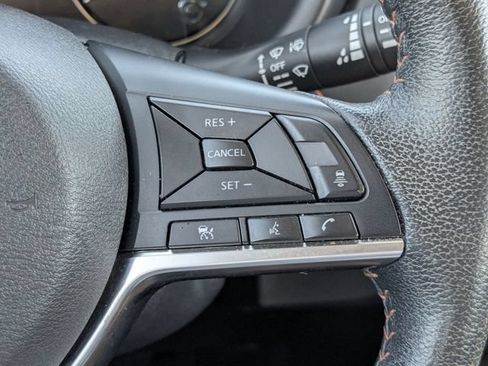 Used 2023 Nissan Kicks SR w/ SR Premium Package FWD image 17