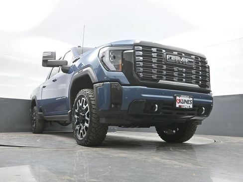 Used 2025 GMC Sierra 2500 Denali Ultimate AWD/4WD image 37