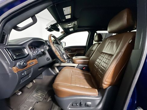Used 2020 Nissan Titan Platinum Reserve w/ Moonroof Package image 14