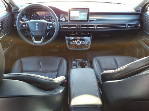 Used 2022 Lincoln Corsair Standard w/ Premium Package image 11