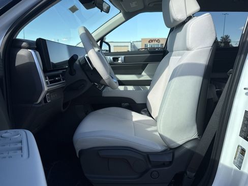 New 2026 Hyundai Santa Fe SE image 13