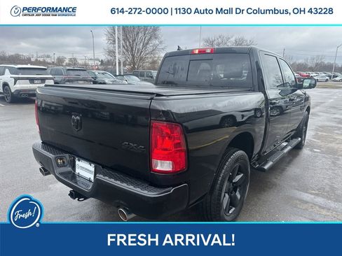 Used 2019 RAM 1500 Classic SLT w/ Black Appearance Group image 4