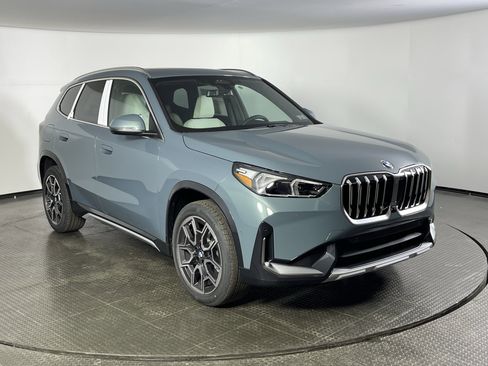 New 2026 BMW X1 xDrive28i w/ Technology Package image 3