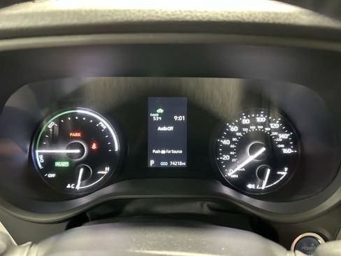 Used 2023 Toyota Sienna XLE image 14