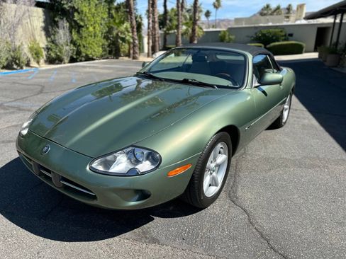 Used 1999 Jaguar XK8 Convertible RWD image 4
