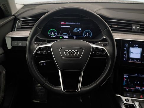 Used 2022 Audi e-tron Premium image 9
