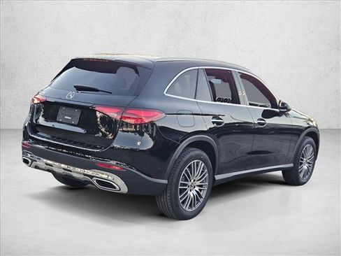 Certified 2026 Mercedes-Benz GLC 300 image 2