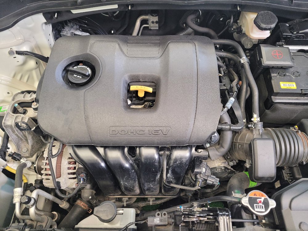 Used 2025 Kia Soul LX w/ LX Technology Package FWD image 30