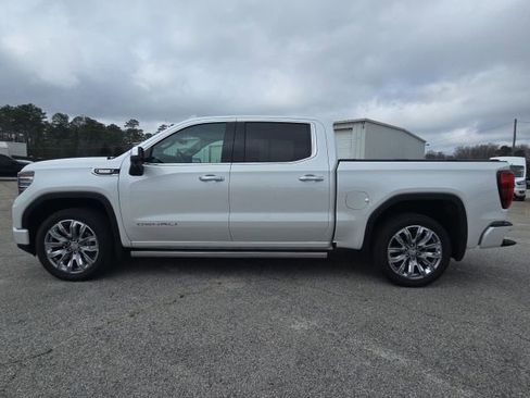 Used 2025 GMC Sierra 1500 Denali image 2