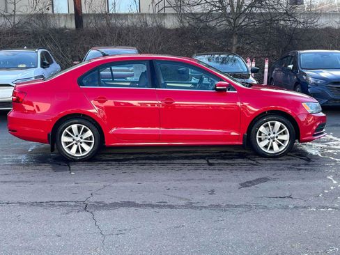 Used 2015 Volkswagen Jetta SE image 6