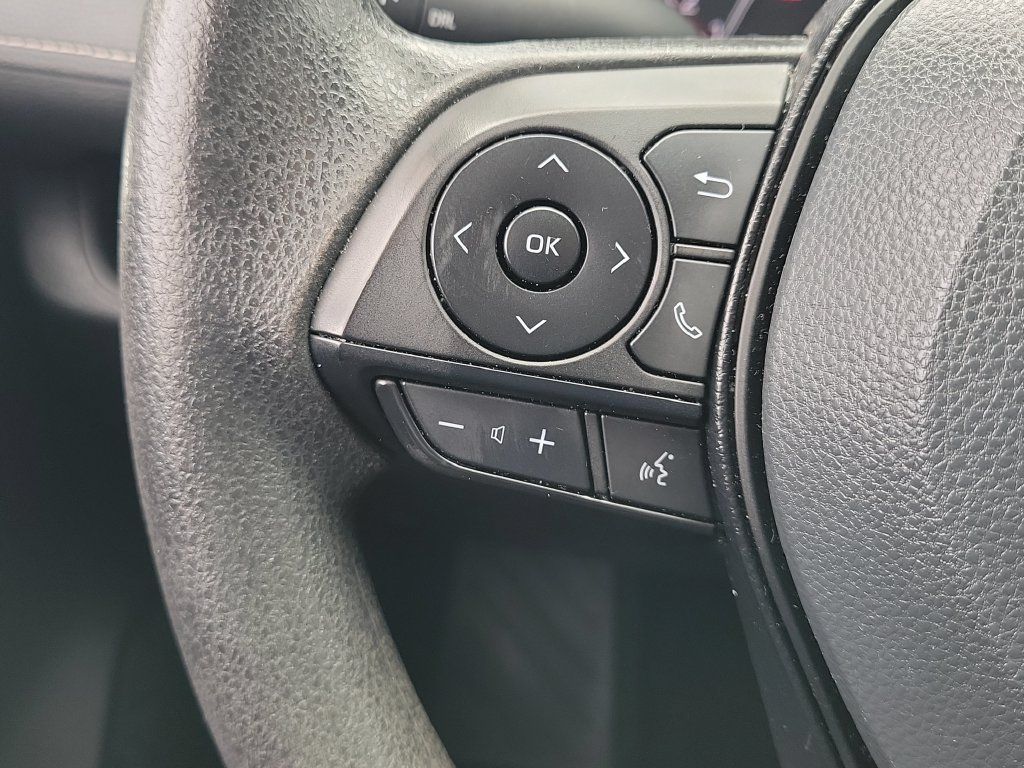 Certified 2024 Toyota RAV4 LE AWD/4WD image 9