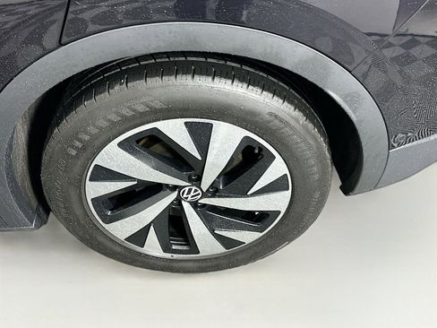 Used 2024 Volkswagen ID.4 2WD image 11