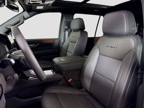 New 2026 GMC Yukon Denali w/ Sun & Power Step Package image 21