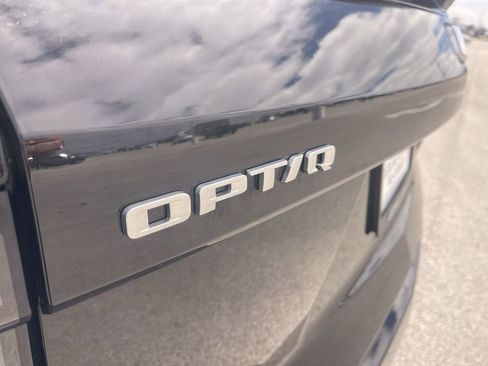 Certified 2025 Cadillac Optiq Luxury 2 w/ LPO, Floor Liner Package AWD/4WD image 12