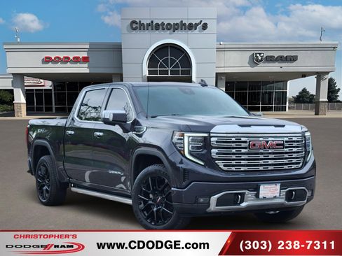 Used 2023 GMC Sierra 1500 Denali w/ Technology Package AWD/4WD image 1