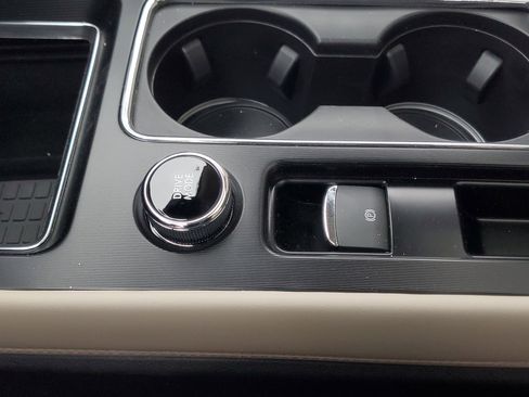 New 2026 Lincoln Corsair Premiere image 24