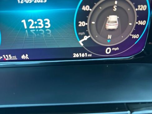 Certified 2025 Volkswagen Atlas SE image 23