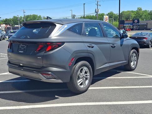 Used 2025 Hyundai Tucson SE AWD/4WD image 6