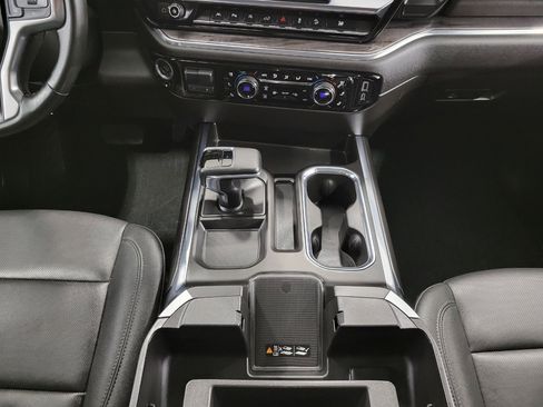 Used 2024 Chevrolet Silverado 1500 LTZ w/ LTZ Premium Package AWD/4WD image 17