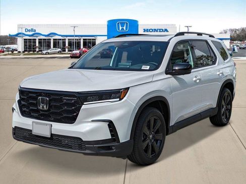 New 2025 Honda Pilot Black Edition image 5