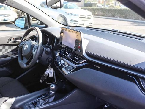 Used 2019 Toyota C-HR LE image 22