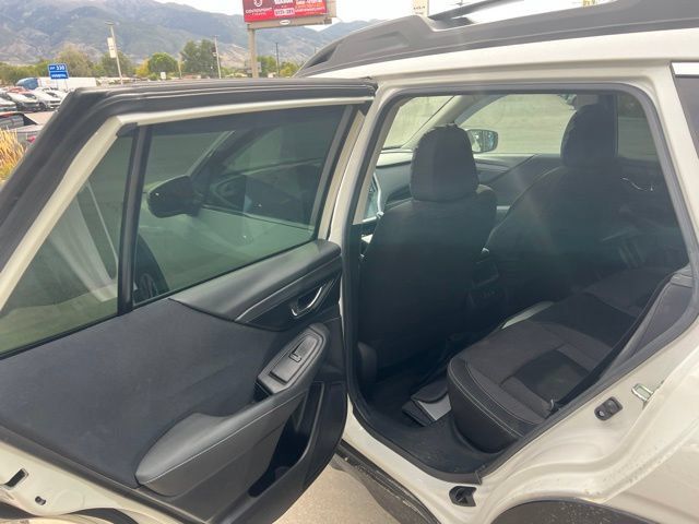 Used 2020 Subaru Outback Premium AWD/4WD image 18