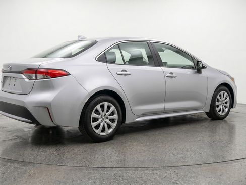 Used 2025 Toyota Corolla LE FWD image 9