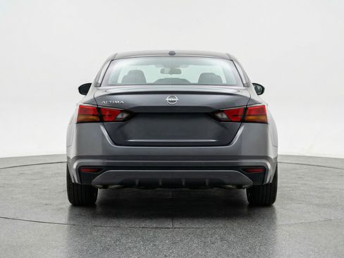 Used 2025 Nissan Altima 2.5 SV image 7